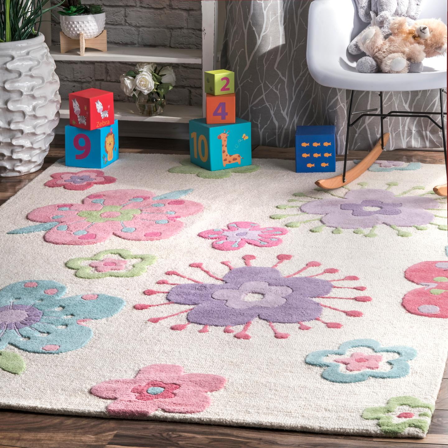 nuLOOM Handmade Louella Floral Rug Area Rug