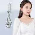 thumbnail image 4 of Hearth & Gear Boucles d'Oreilles Mode en Acier Inoxydable Rondes pour Femmes, Boucles d'Oreilles Pendantes pour Femmes, Boucles d'Oreilles Pendantes pour Mariage, Boucles d'Oreilles Inégalées, 4 of 5