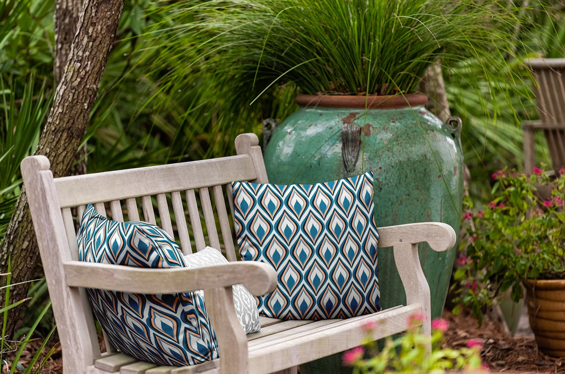 18" x 18" Simply Daisy Feathers Polyester Indoor/Outdoor Pillow, Unreal Teal Qty 1