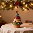 thumbnail image 2 of Adorno decorativo de resina para árbol de Navidad, cosido y adornado con botones., 2 of 4