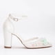 thumbnail image 1 of Ivy - Zapatos de boda con encaje floral 3D color marfil crema 26 CM, 1 of 5