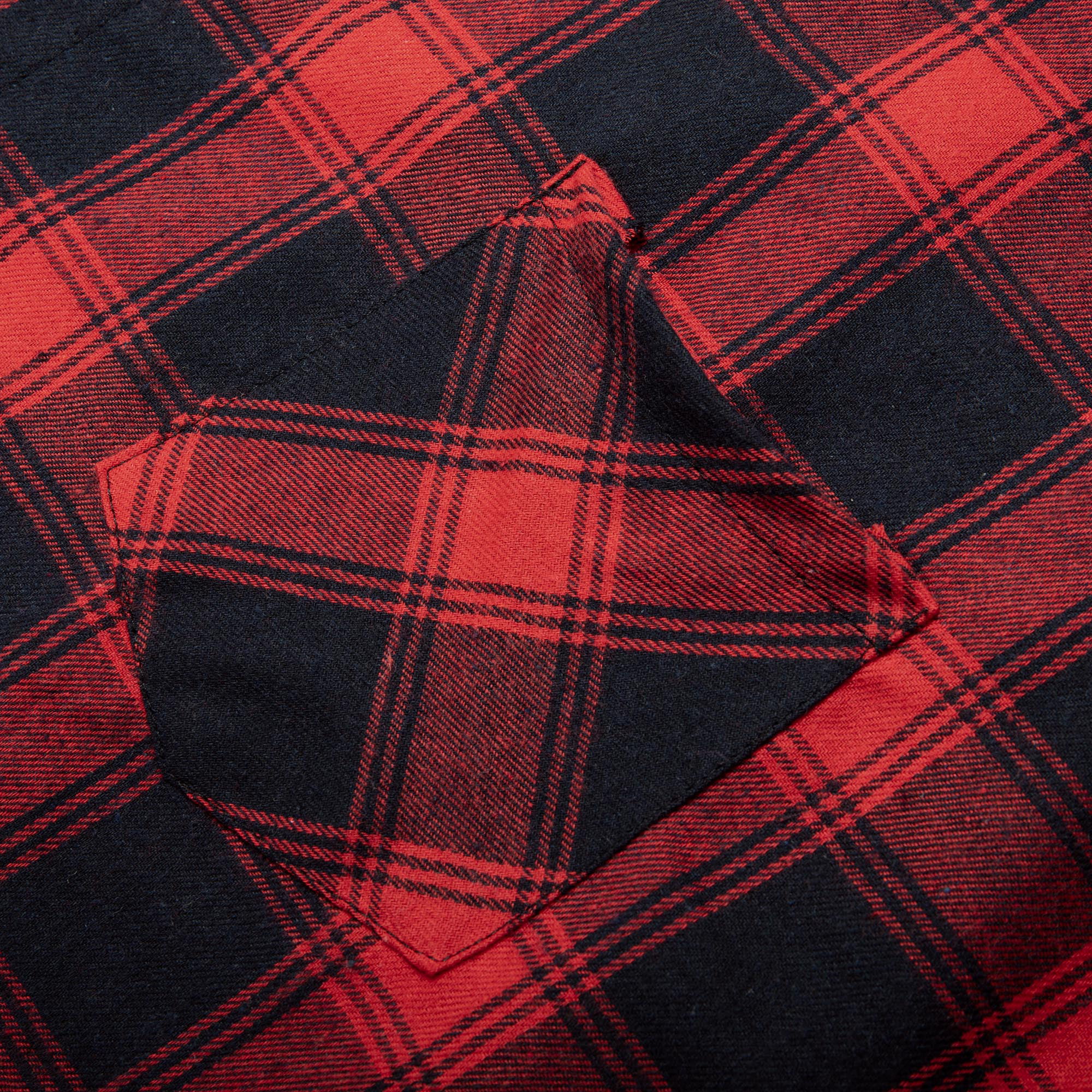 Eddie Bauer Button Up Shirt Mens LG Red/black Plaid Flannel Cotton/spandex  LV