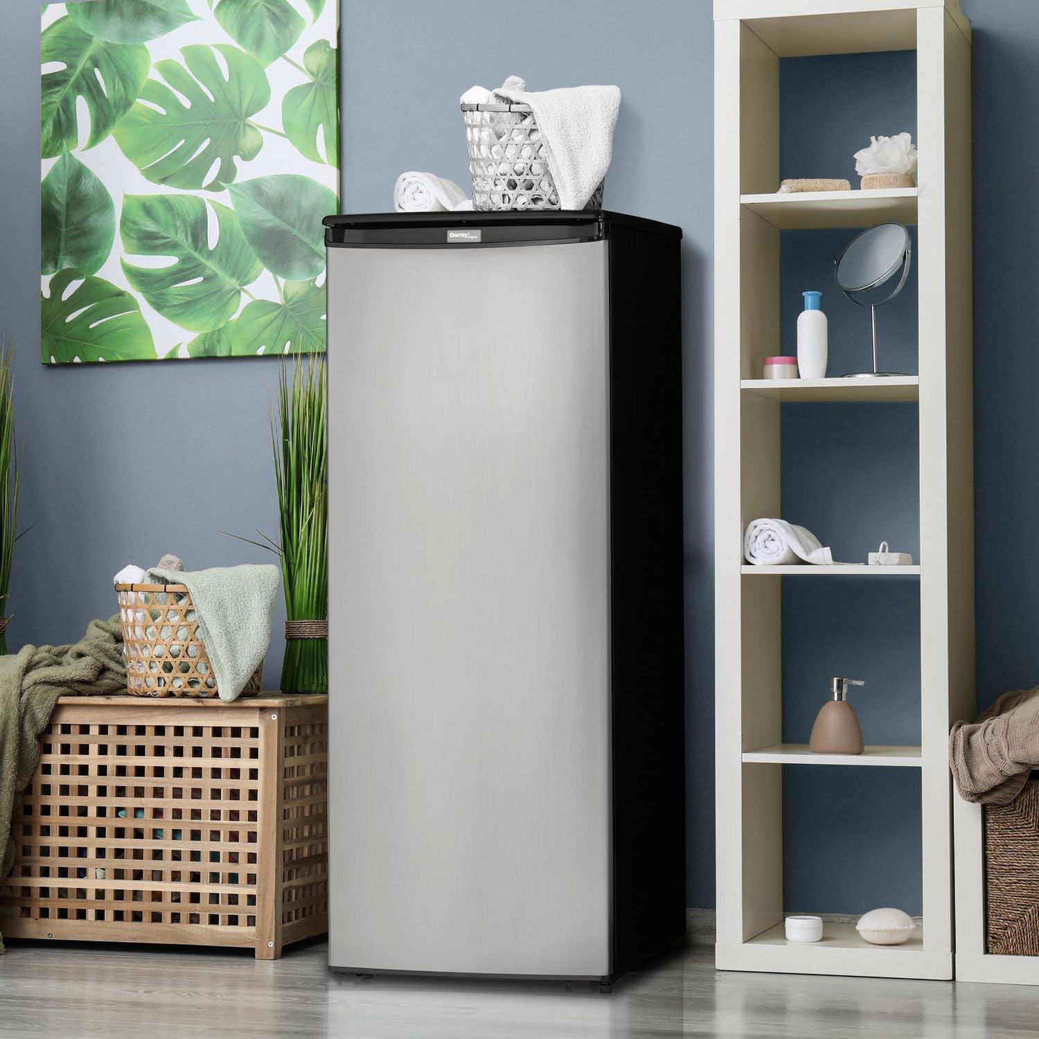 Danby Designer DUFM085A4BSLDD 8.5 cu. ft. Upright Freezer in Stainless Steel