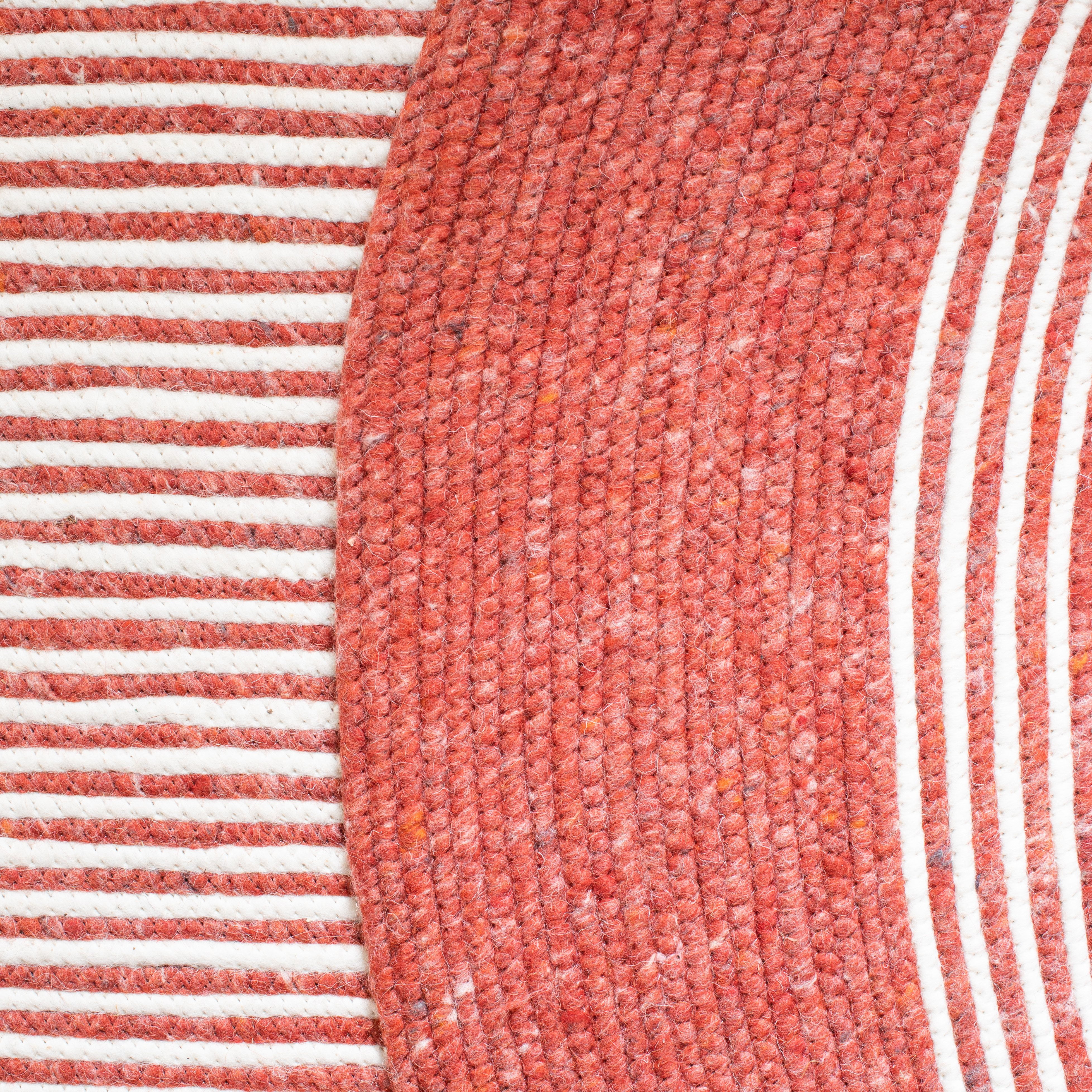 SAFAVIEH Braided Lars Geometric Reversible Area Rug, Red/Ivory, 5' x 5' Round