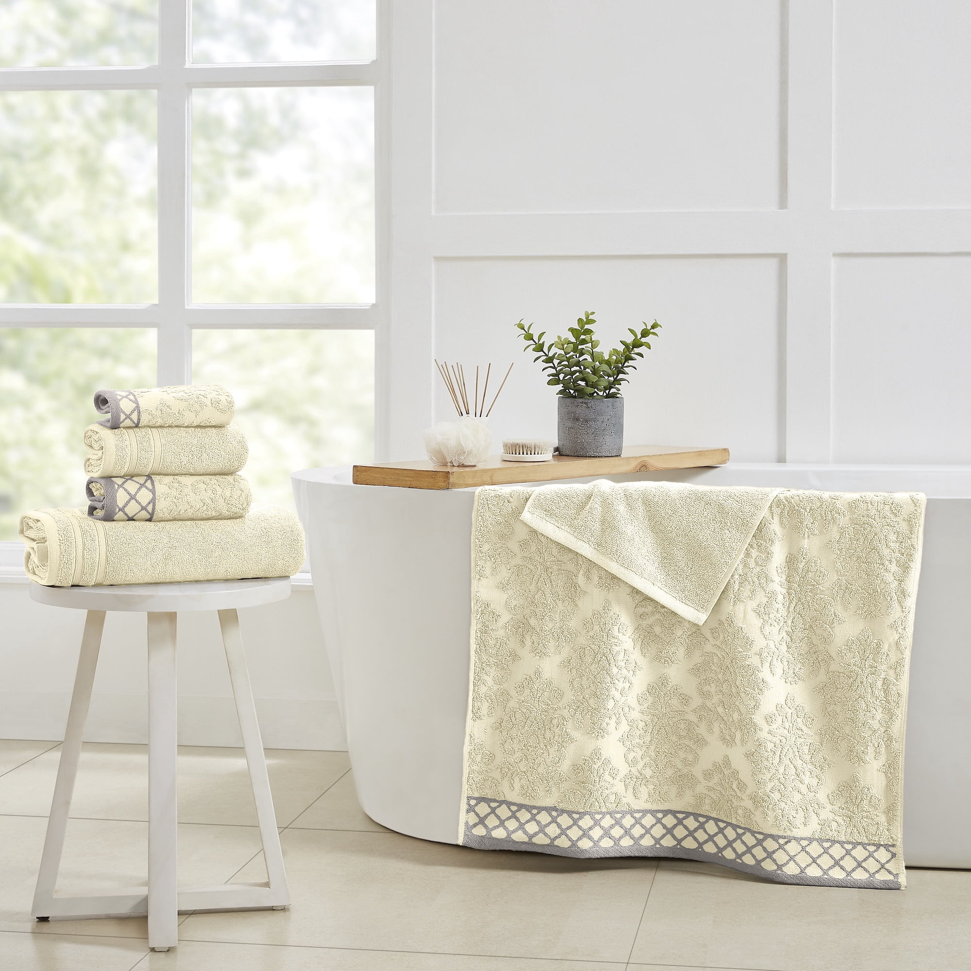 Modern Threads Damask Jacquard 6-Piece Cotton Bath Towel Set with Embellished Borders, Ivory