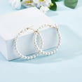 thumbnail image 4 of Pendientes de aro con perlas, pendientes de aro redondos, pendientes de aro dorados, pendientes de aro elegantes con cuentas de concha, joyería de moda para las orejas, regalos para mujer, 4 of 7