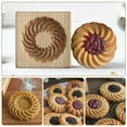 thumbnail image 4 of Molde de madera para galletas y sello de galletas, herramienta de estampado 3D para hornear galletas, molde de madera para hornear de Acción de Gracias (redondo), 4 of 5