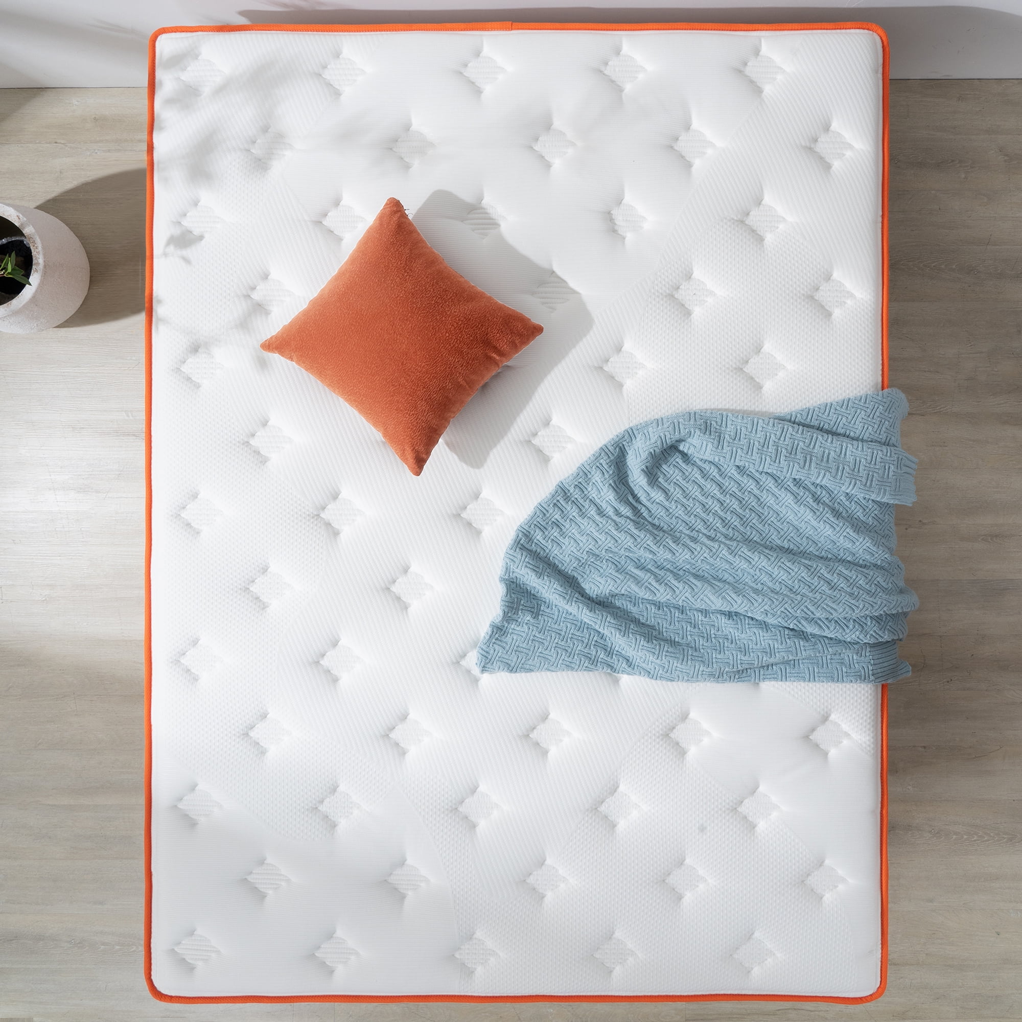 Zinus Slumber 1 - 10" Gel-Infused Memory Foam Innerspring Mattress, Queen