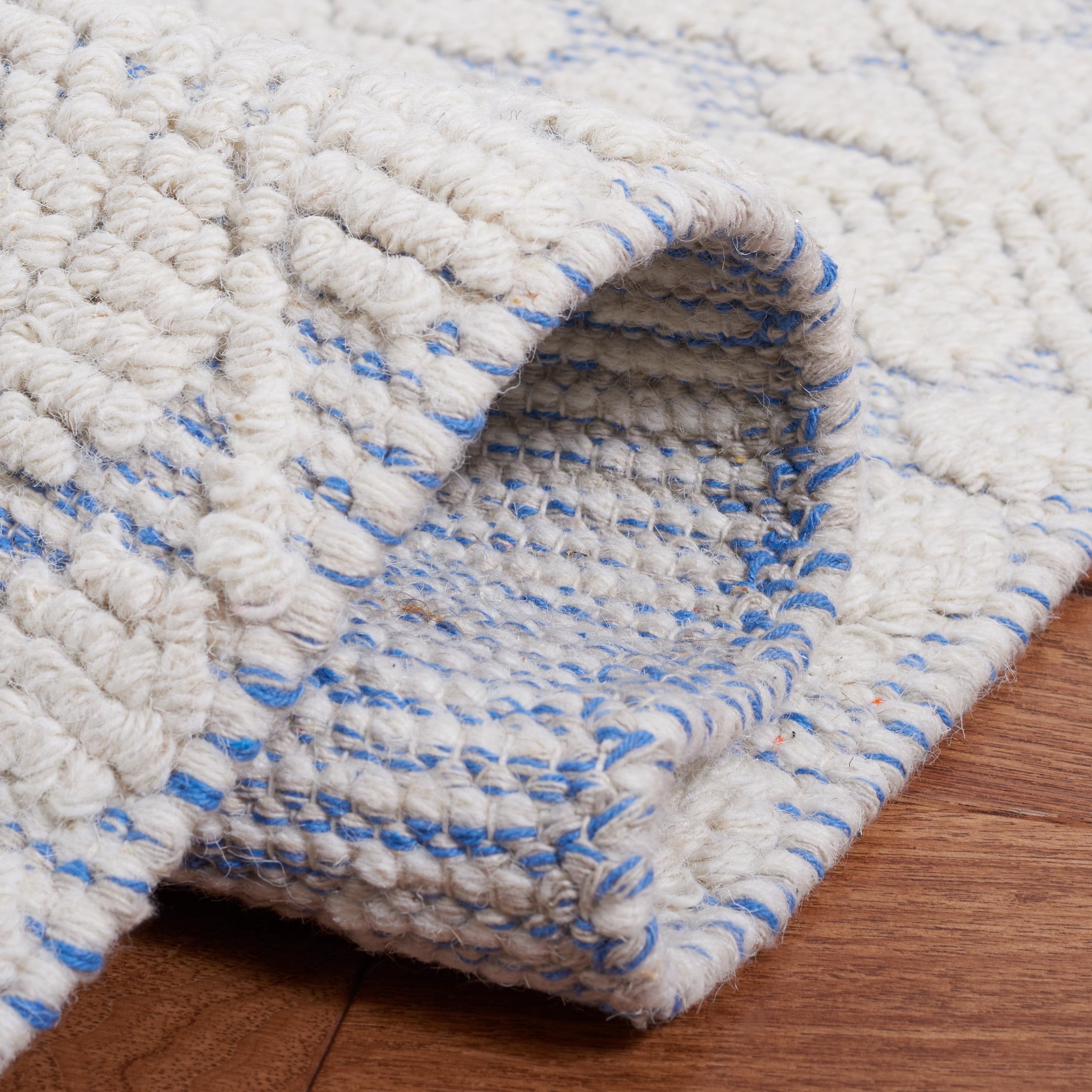 SAFAVIEH Vermont Orval Geometric Floral Wool Area Rug, Ivory/Blue, 6' x 6' Square
