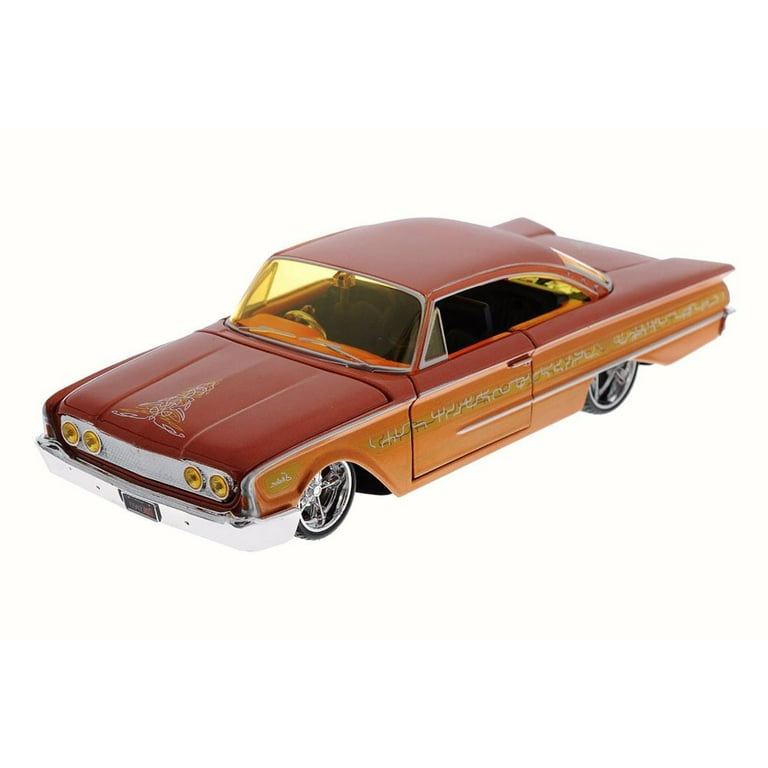 1960 Ford Starliner, Orange - Maisto 31038 - 1/26 Scale Diecast