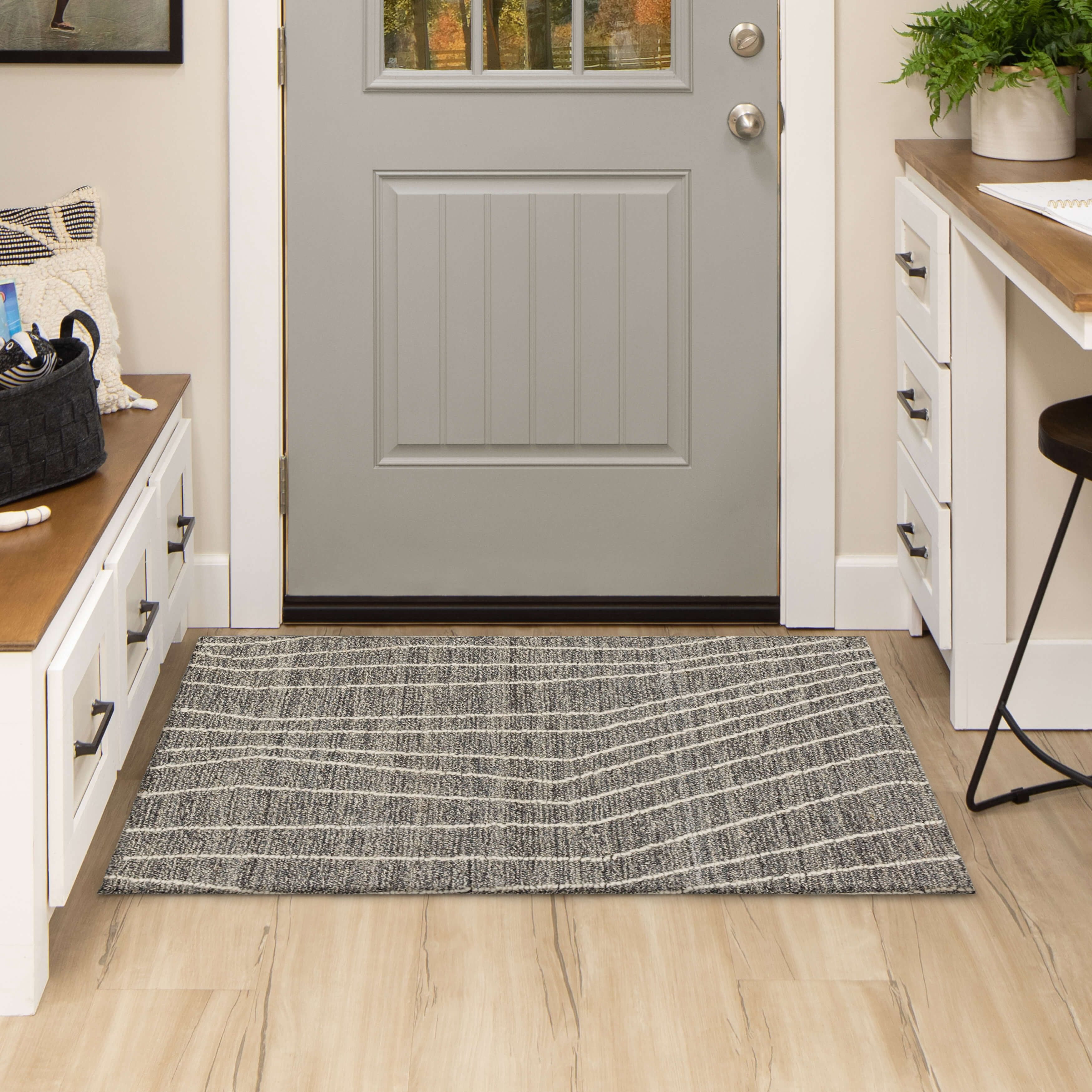 Mainstays Wool Lines Plush Indoor Fade Resistant Tufted Area Rug, Grey, 2'6" x 3'9"