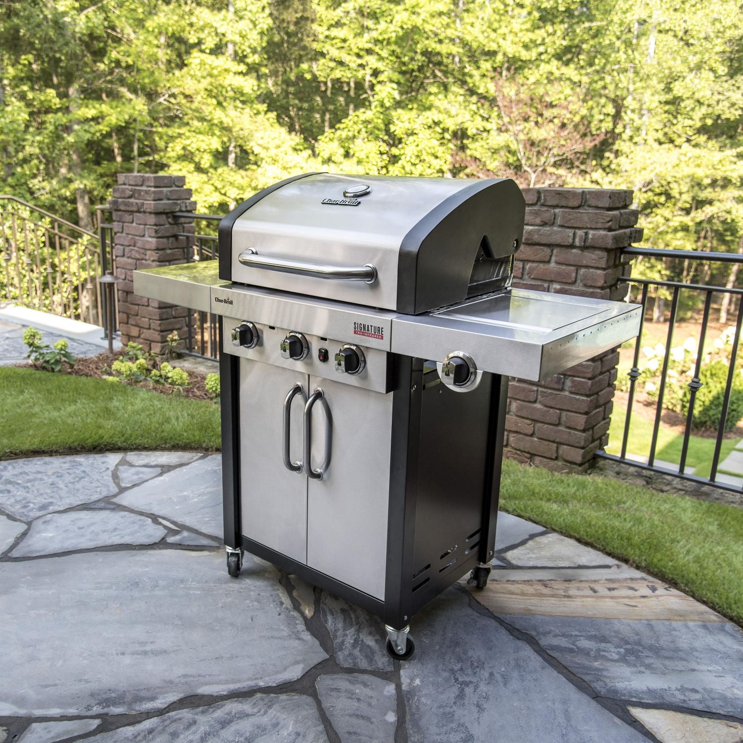 Char-Broil Signature Series TRU-Infrared 3-Burner Gas Grill