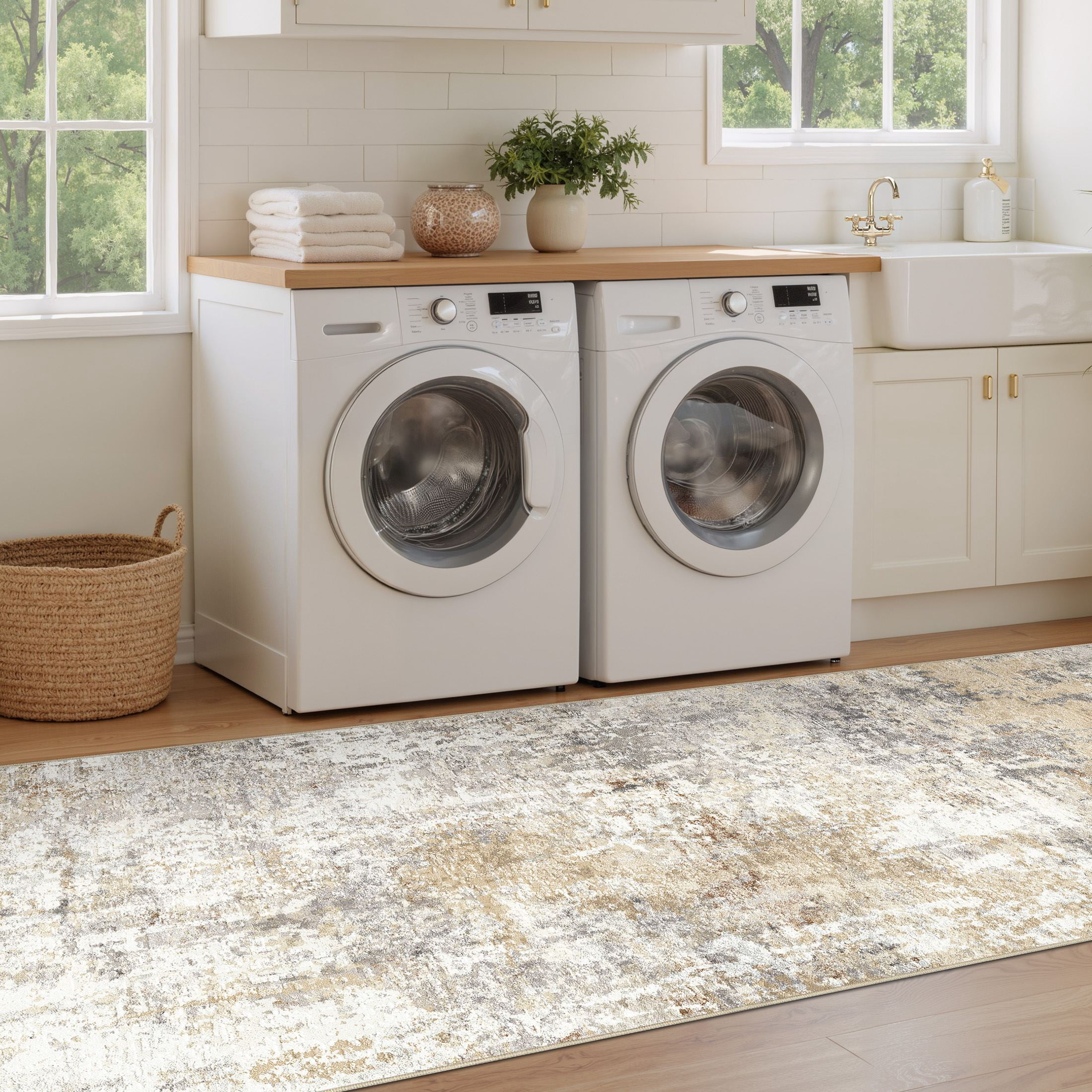 UERMEI 3'x8' Runner Rugs Non Slip, Washable Indoor Rug for Hallway Kitchen Entryway Doormats, Modern Abstract Bedroom Home Decor Carpets, Grey Gold