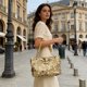 thumbnail image 5 of Bolso de hombro con lentejuelas Tote de gran capacidad - Bolso de cadena para desplazamientos de moda, estilo coreano, bolso portátil para viajes casuales y portátiles, diseño plisado suave, 5 of 6