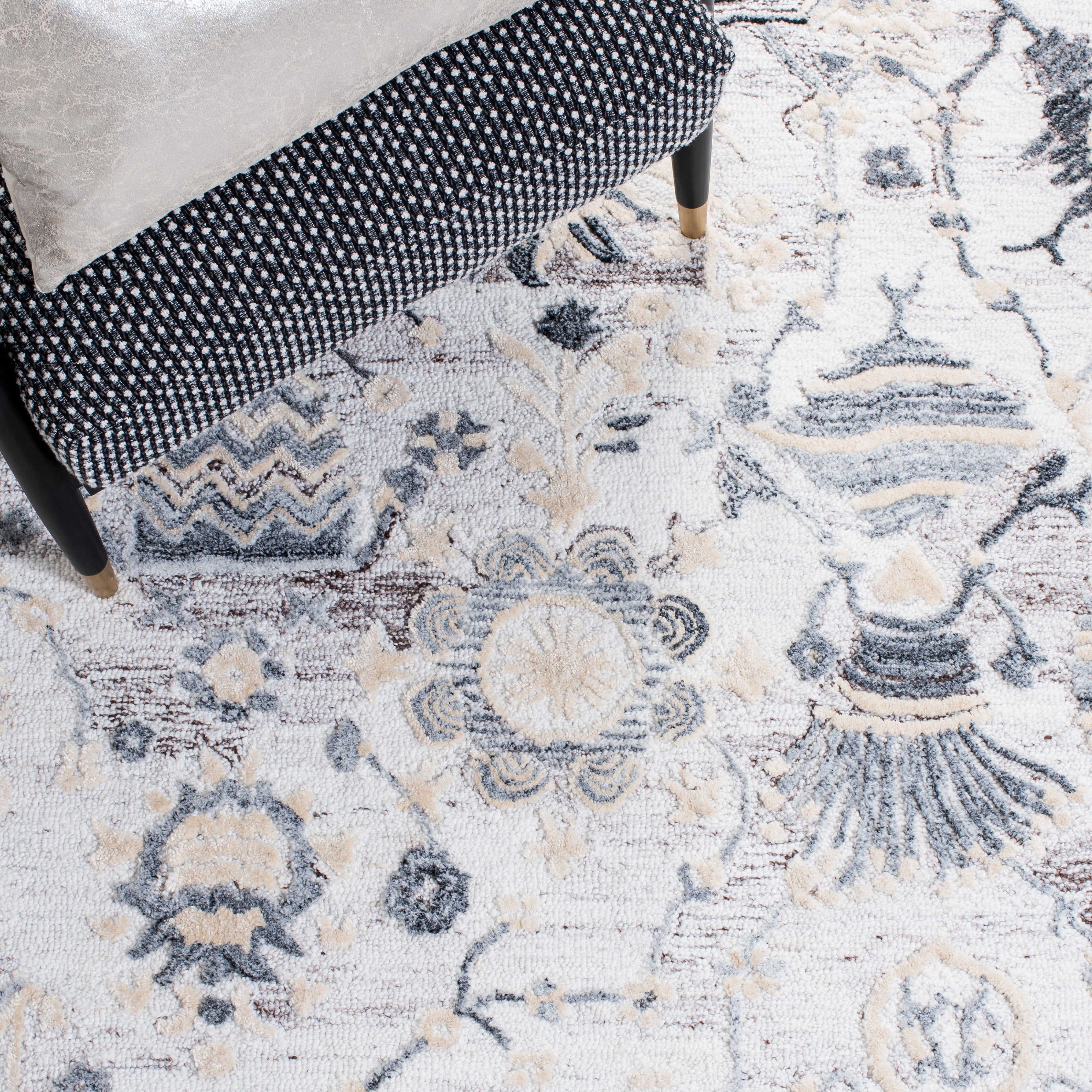 SAFAVIEH Glamour Quinten Floral Area Rug, Light Brown/Grey, 8' x 10'