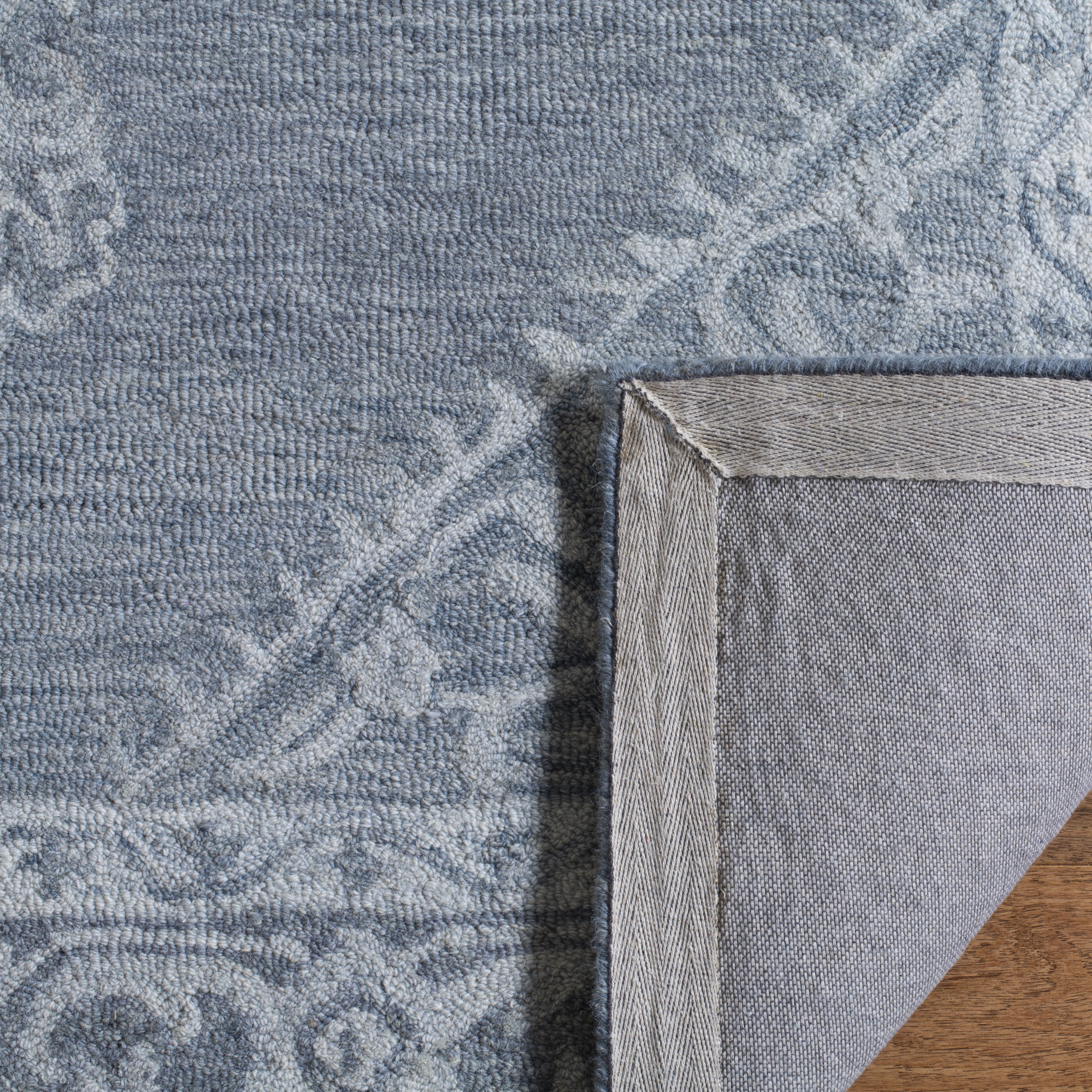 SAFAVIEH Micro-Loop Jeremy Floral Bordered Area Rug, Grey, 5' x 5' Square