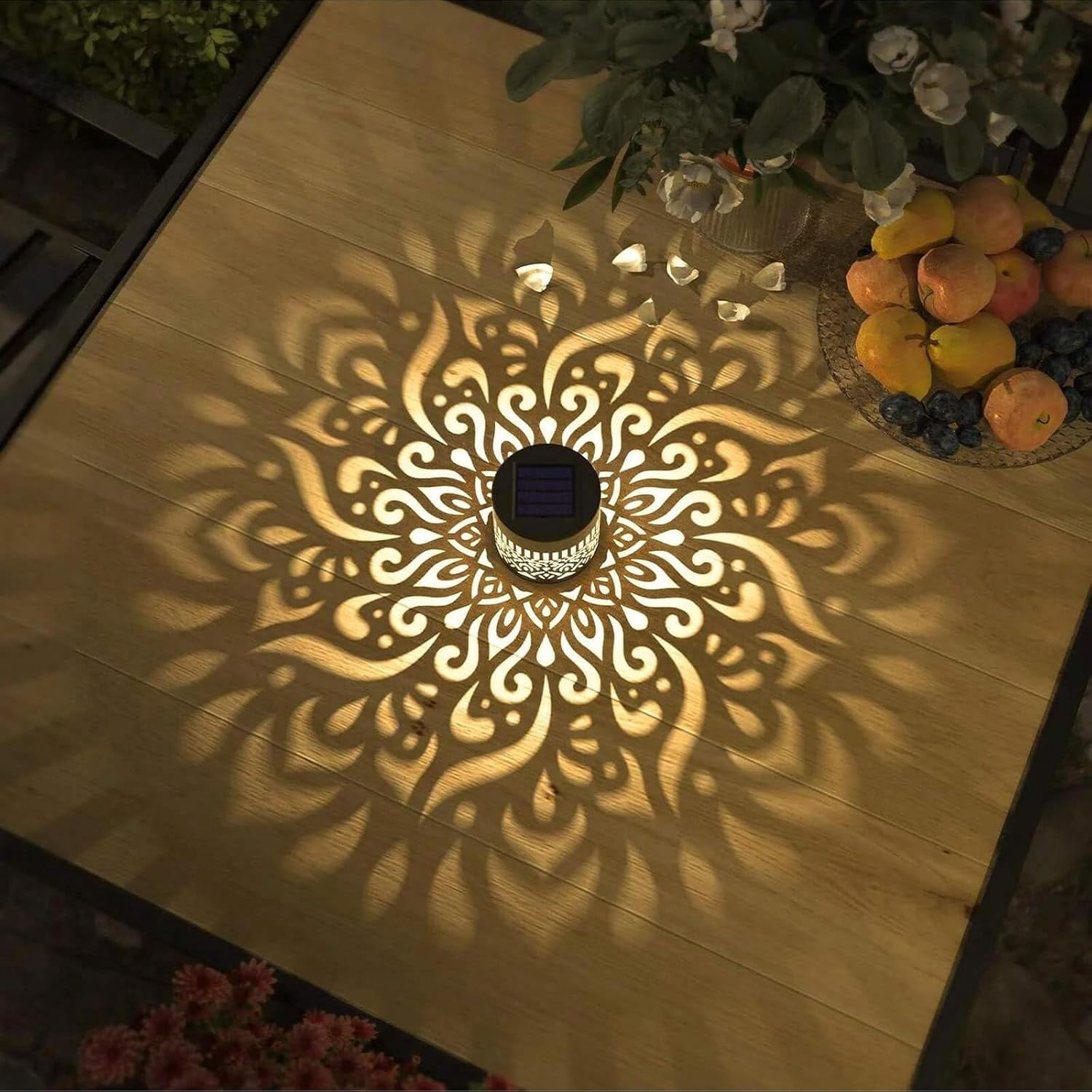 Decorative Solar Mandala Lights, Solar Mandala Lights Outdoor, Metal Solar Powered Outdoor Deck Step Wall Lights, Mandala Theme Waterproof Fence Light for Garden Post Patio Backyard Yard (Set1/2pcs)