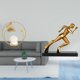 thumbnail image 2 of Estatua de bola de cristal,Estatuas de bolas de cristal para decoración del hogar,escritorio interior,Escultura de bola de cristal Figura de hierro Decoración,Estatua del corredor,Estatua de, 2 of 8