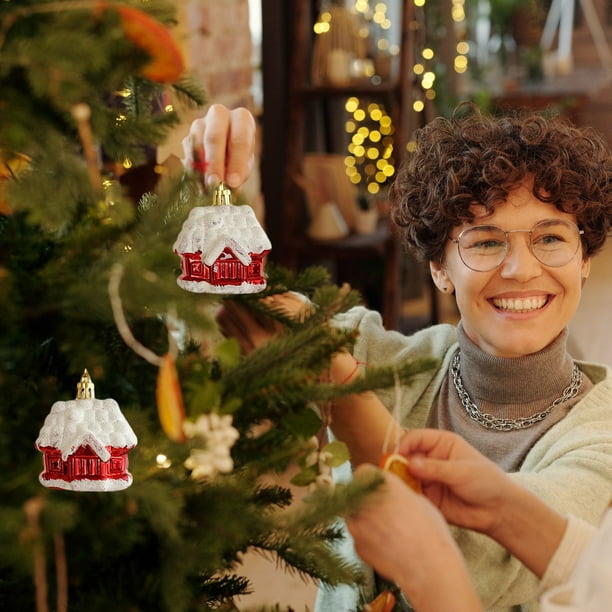 Xihbxyly Adornos Navideños de Plástico para Colgar, Diseños Únicos En Rojo, para Decorar Árboles o Coronas Navideñas, con Un Toque Festivo, Juego de 2 Piezas, Tamaños de 6 X 5,5 Cm a 6,5 X 7,5 Cm.