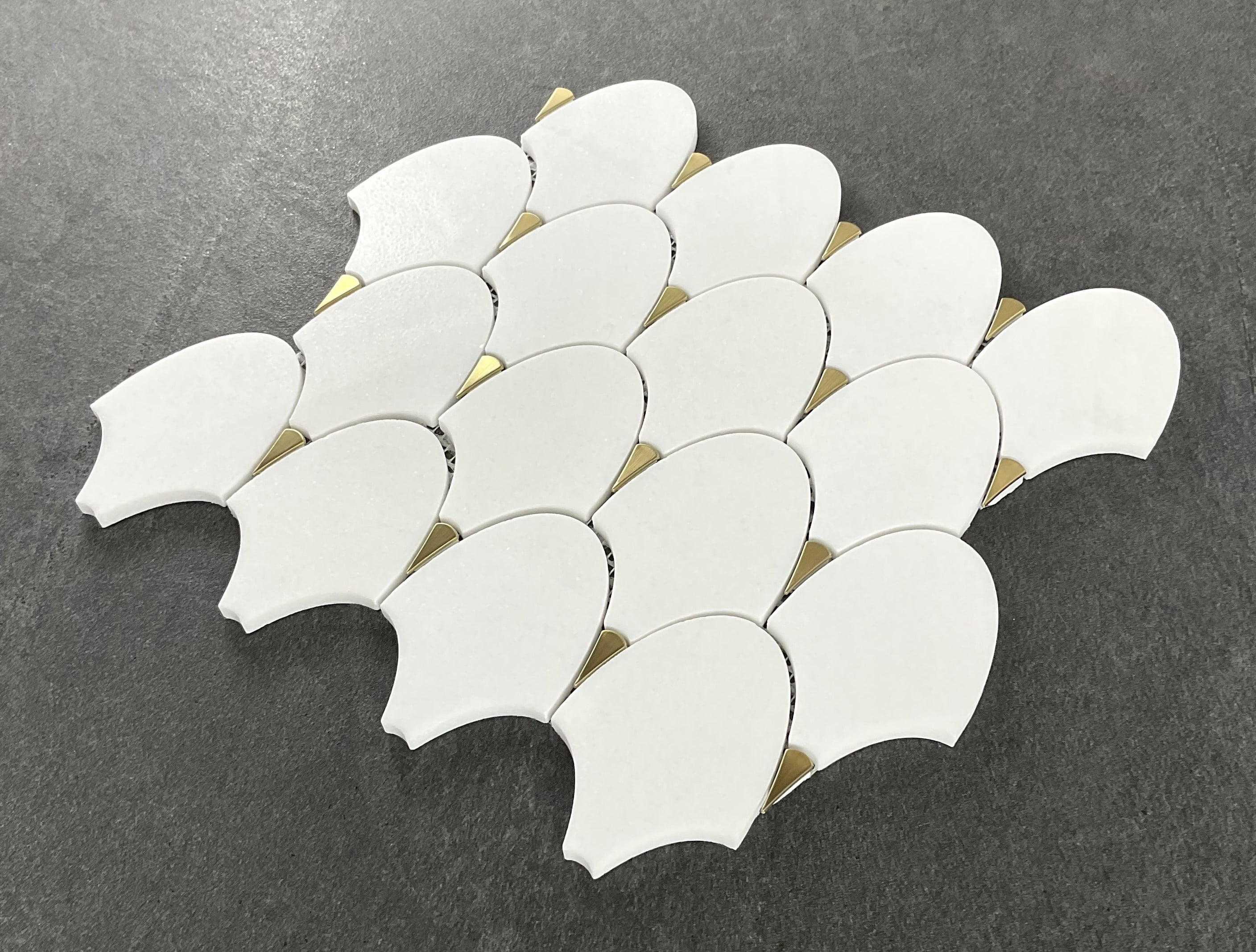 Fan Shape - Thassos White With Gold Metal Mosaic Tile - Case (10 Sheets)