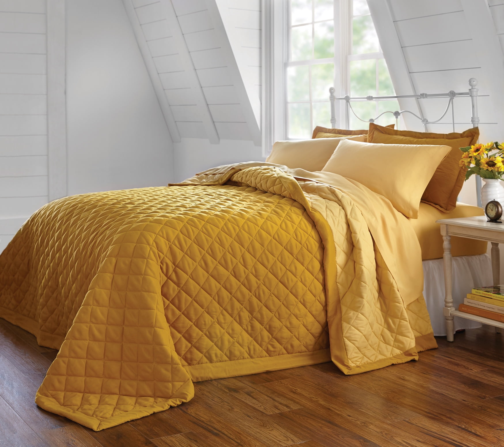 BrylaneHome Bedding BH Studio Reversible Two-Tone Ultra Soft Quilted Bedspread