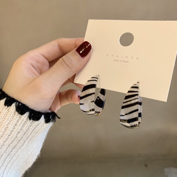 Pendientes de acrílico con diseño de cebra exagerados a la moda para mujer, anillo de oreja hipoalergénico con personalidad, joyería de fiesta, nueva tendencia 2021 Tan Jianjun unisex