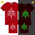 thumbnail image 1 of Camisetas navideñas a juego para la familia, diseño exclusivo luminoso, We are Family, árbol de Navidad familiar, 1 of 3