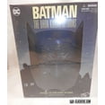thumbnail image 1 of Batman : The Dark Knight Returns Ensemble Livre et Masque, 1 of 3