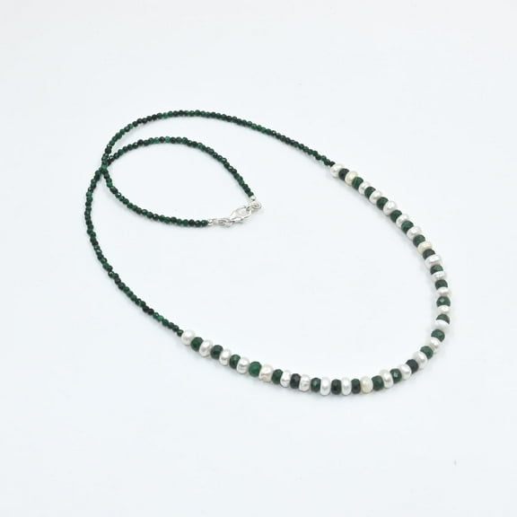 THE GEMS GRID Malachite Faceted Beads and Pearl Necklace, Elegant Malachite Jewelry for Women, Wedding Gift Necklace, Beaded Necklace for Special Occasion