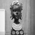 thumbnail image 4 of Estatua africana de mujer Colco de resina 9 cm x 26 3,54 pulgadas x 10,24 pulgadas, 4 of 7