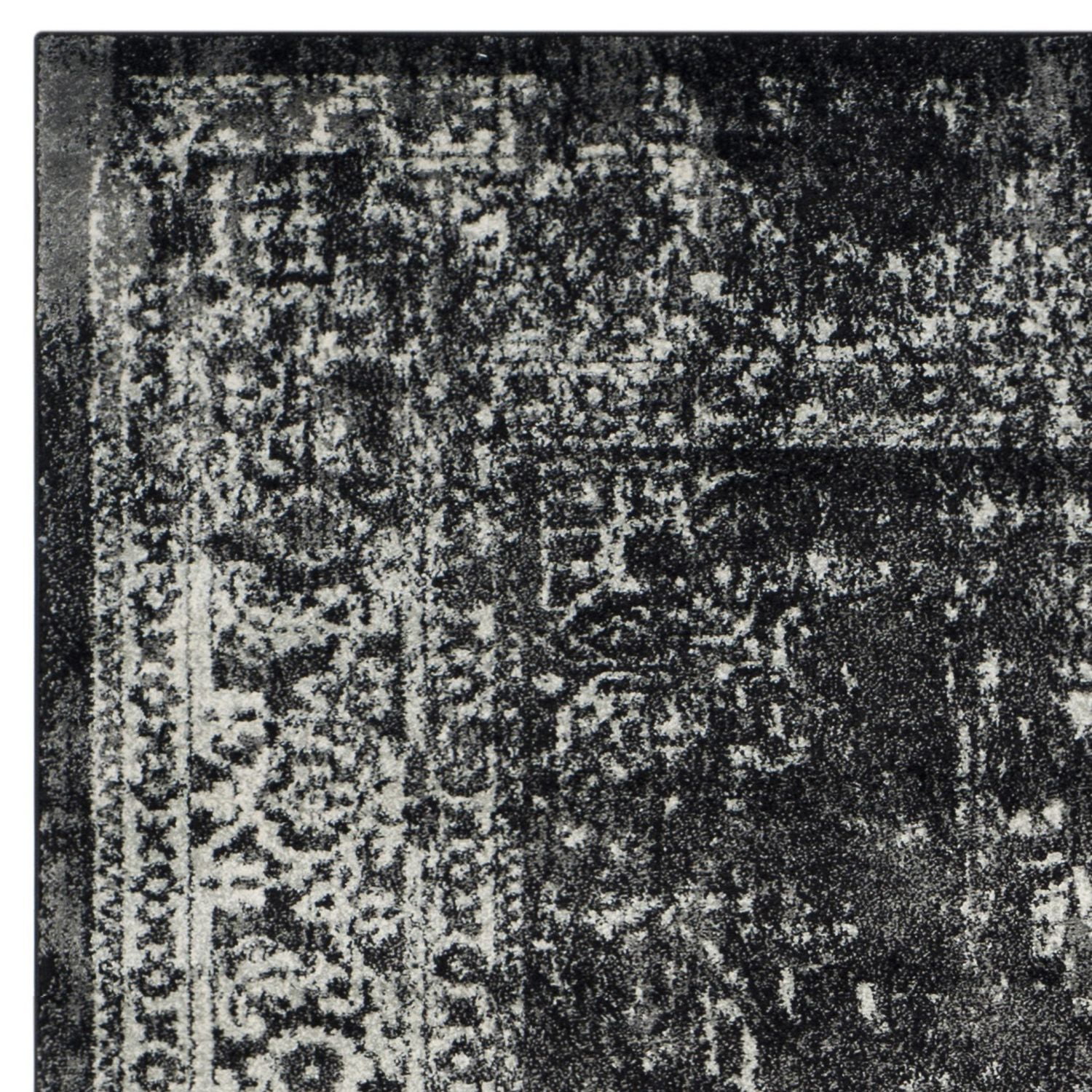 Safavieh Evoke Trena Traditional Area Rug