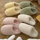 thumbnail image 4 of Zapatillas de casa de Color liso para mujer y niña, zapatos peludos, esponjosos, cálidos, japoneses, Invierno, 4 of 5