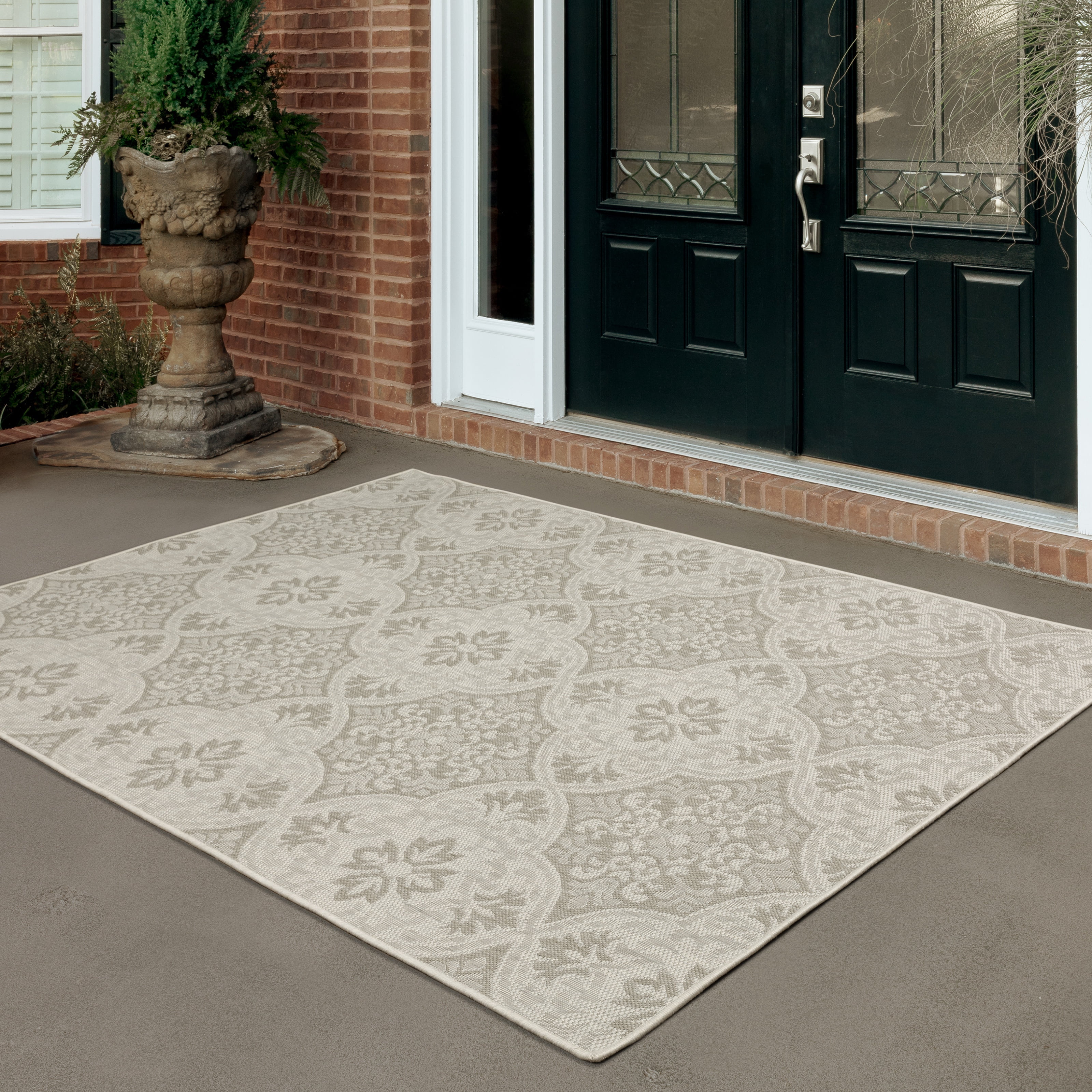 Avalon Home 6' x 9' Ivory and Gray Floral Outdoor Rug