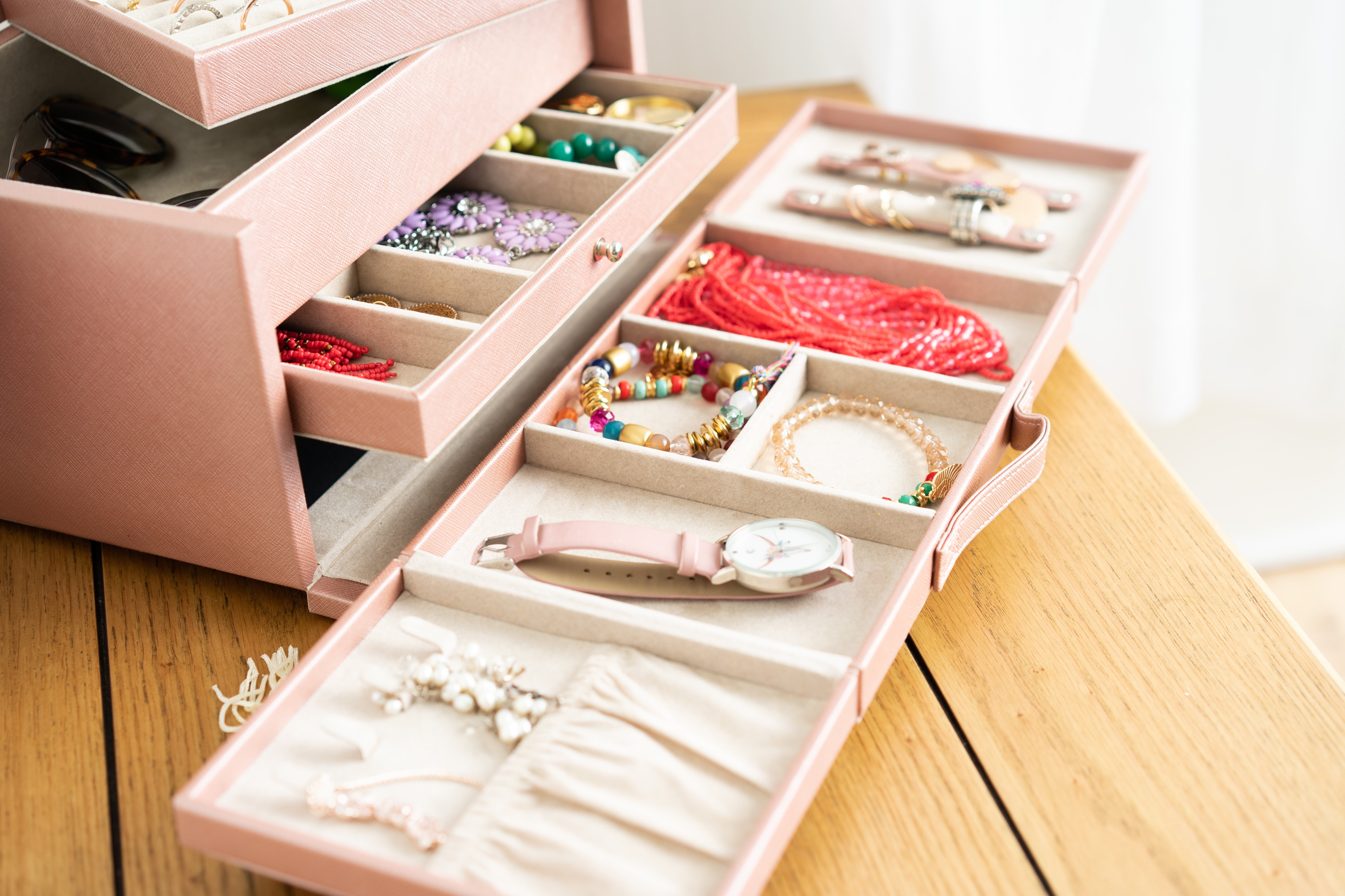 Hives and Honey Danielle Leather Jewelry Box for Women, Blush