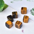 thumbnail image 4 of Set de 6 cristales escalofriantes Whiskey Stones FZBHRO Tiger Eyes, 4 of 7