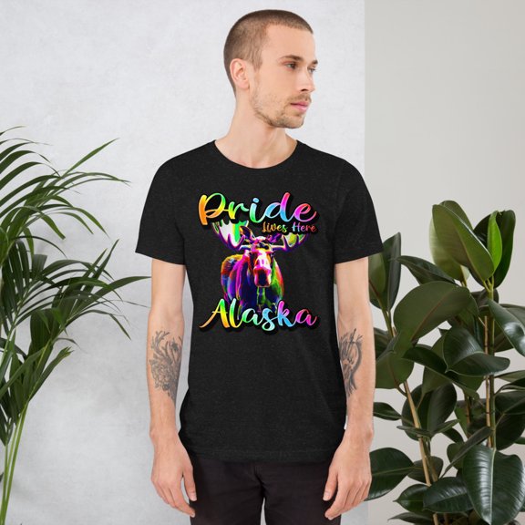 Alaska State Animal - Pride Lives Here Design Unisex t-shirt (Black Heather, XS)