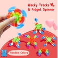 thumbnail image 3 of Paquete de regalo Wacky Tracks Fidget Spinner con tarjetas de San Valentín, 3 of 7