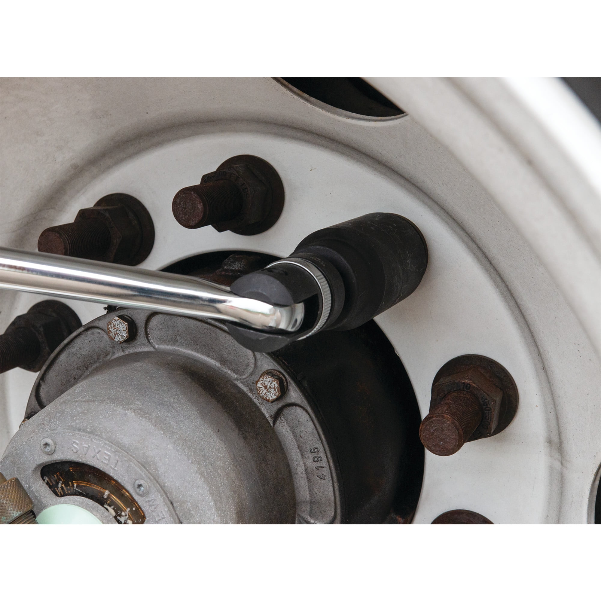 yuuu.　36 Performance Tool W154 36 mm Front Wheel Drive Axle Nut Socket