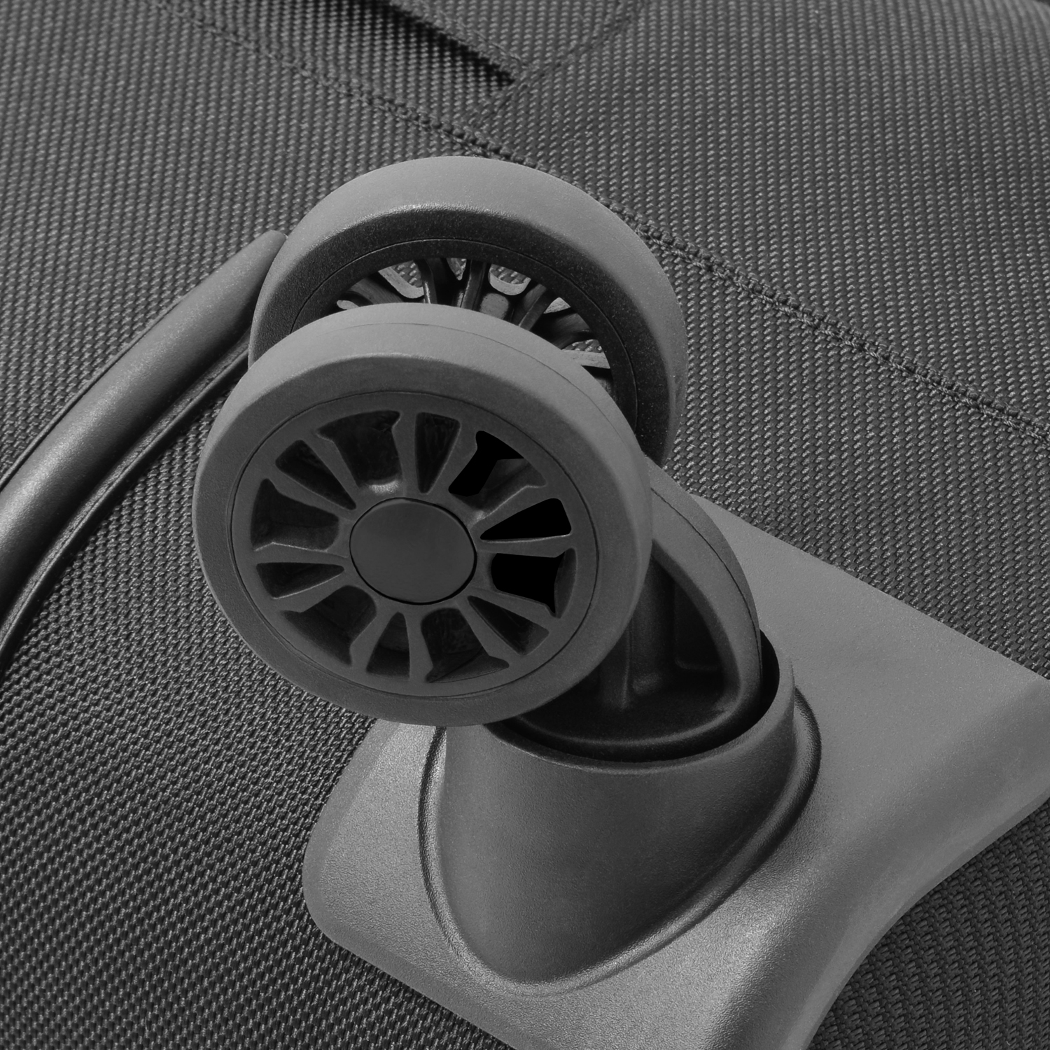 london fog langley 29 expandable spinner