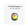 thumbnail image 1 of Adorno de abrazo de pingüino pequeño con tarjeta de mensaje pequeña, recuerdo de abrazo de pingüino 2023, estatuilla de pingüino 2023, pequeño bolsillo en miniatura acogedor, 1 of 4
