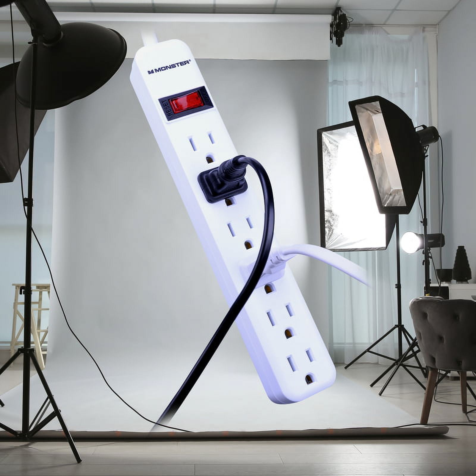 Monster 3001093 2.5 ft. 6 Outlets Power Strip, White