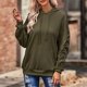 thumbnail image 2 of Sudadera con capucha plisada de manga larga con cuello redondo y bolsillo con cordón para mujer, 2 of 6