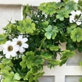 thumbnail image 3 of Guirnalda de hojas verdes artificiales de 42 cm, adornos del Día de San Patricio para interiores y exteriores, 3 of 8