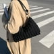 thumbnail image 5 of Bolso Hombro para Mujer Lona Plisada Bubble Cloud Underarm Bag Casual Tote (Negro), 5 of 9