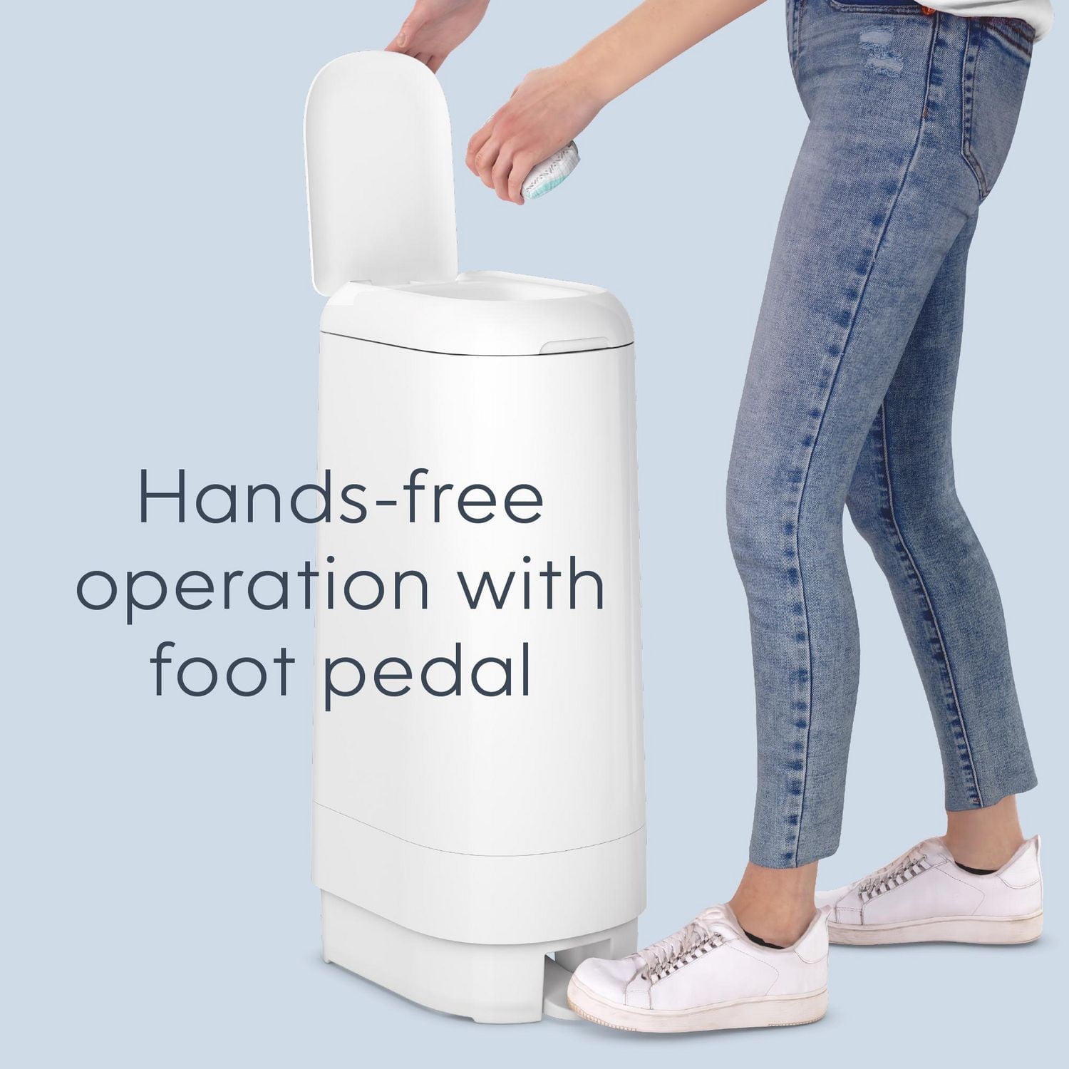Diaper Genie Signature Diaper Pail, White, Foot Pedal, Odour Control, 9 Easy Roll bags / holds up to 423 diapers