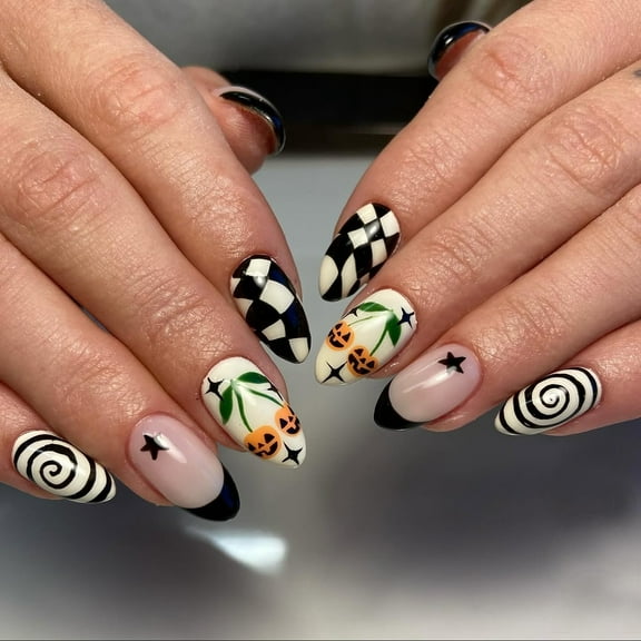 Halloween Party Dizzy Art Fake Nails, 24Pcs Removable Press On Nails with Black & White Checkerboard & Cute Spooky Pumpkin, Funny Halloween Nail Art Set