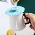 thumbnail image 4 of CSChome Couvercle de Tasse en Silicone Couvercle de Tasse en Silicone Tournesol Couvercle de Tasse en Silicone avec Poignée Résistant à la Chaleur Hermétique Rond Universel en Céramique Verre Couvercle de Tasse à Thé, 4 of 6
