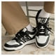 thumbnail image 2 of Zapatilla New Balance 480 V1 para hombre blanca/negra talla 7, 2 of 3