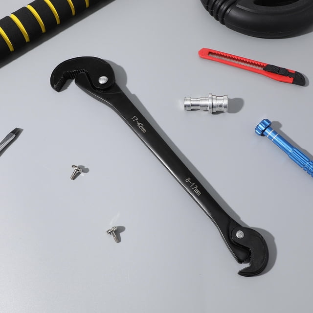 BESTYASH Steel Pipe Wrench with Hook Type Head for Home and Industrial Use 1Pcs