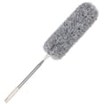 thumbnail image 1 of Plumero de microfibra Oso de Fresa con barra de extensión 100 pulgadas, 1 of 5